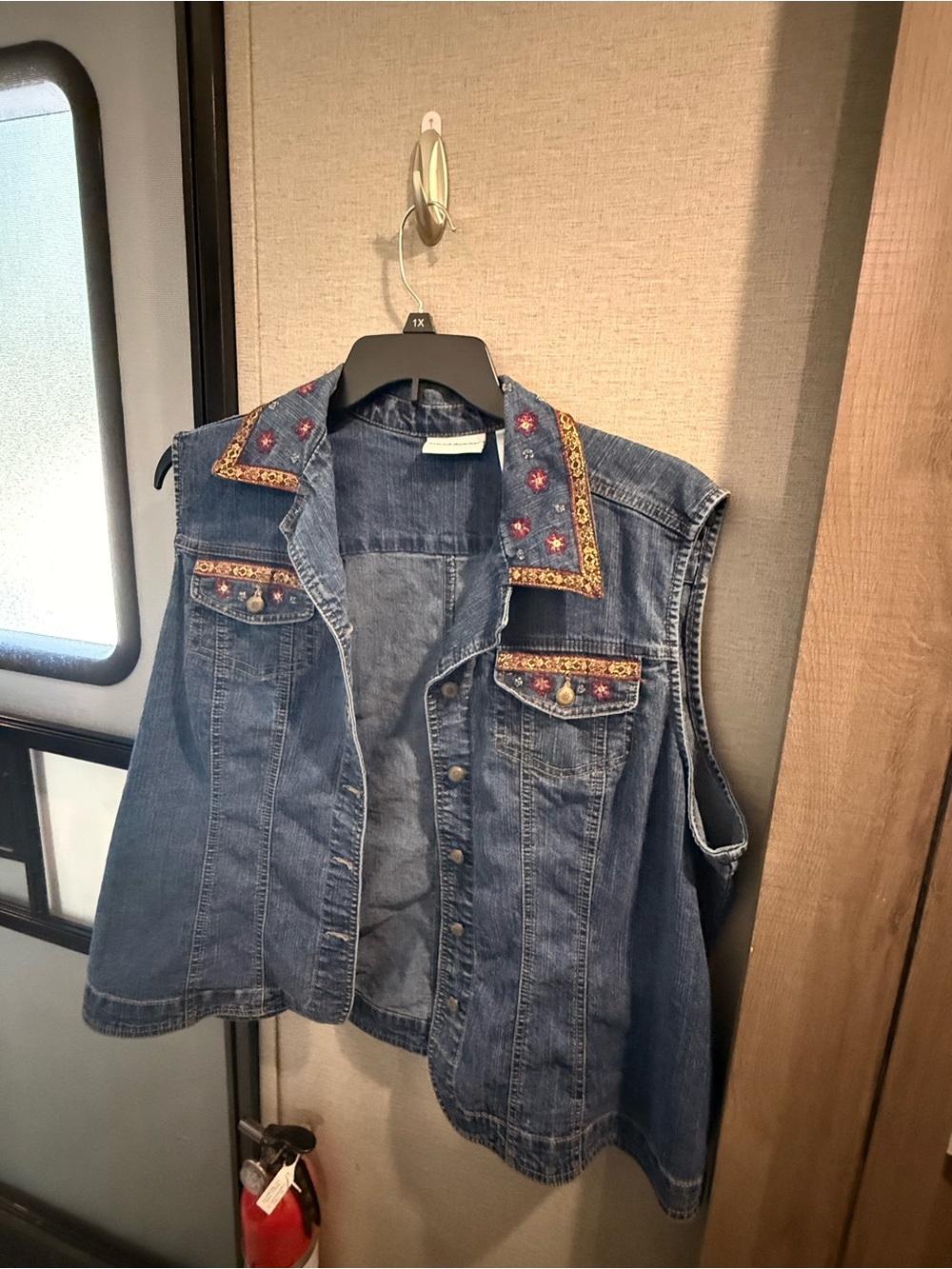 Men Jeans Subcategory Classification